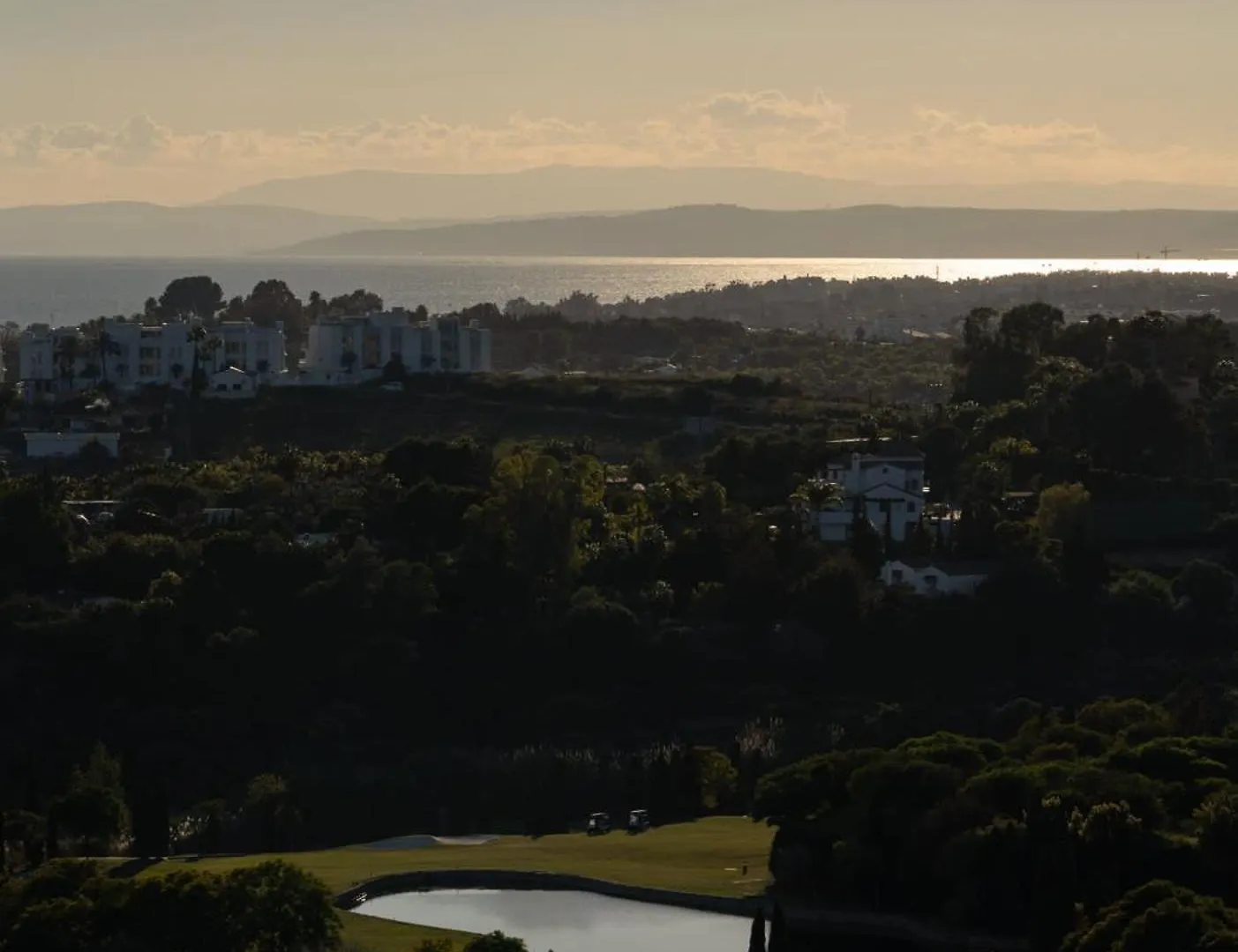 Διαμέρισμα Rental Central - Serendipity Flat- Stunning Views And Serene Interior Εστεπόνα Ισπανία