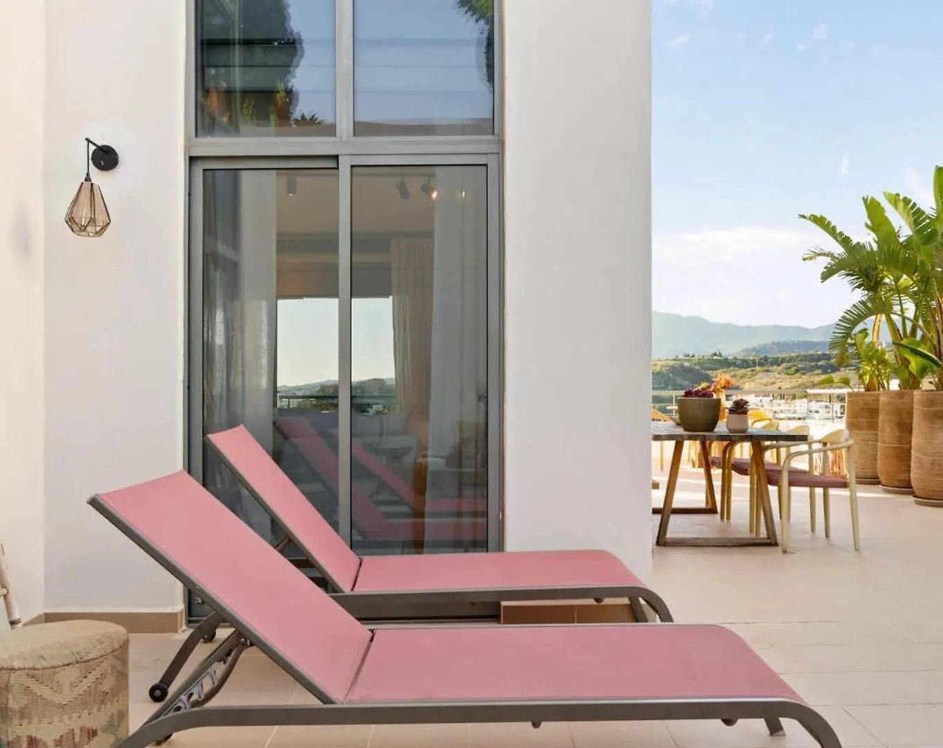 Διαμέρισμα Rental Central - Serendipity Flat- Stunning Views And Serene Interior Εστεπόνα