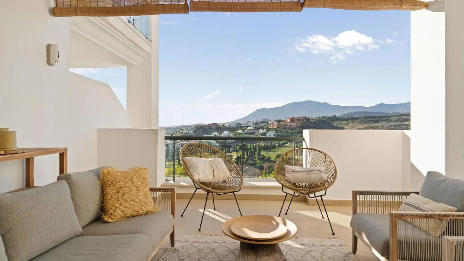 Διαμέρισμα Rental Central - Serendipity Flat- Stunning Views And Serene Interior Εστεπόνα